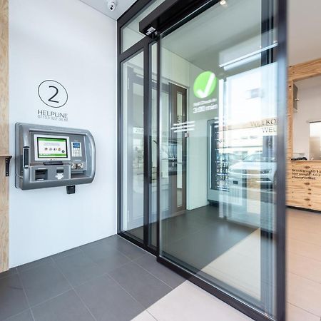 a2 HOTELS Denkendorf - Airport&Messe Eksteriør bilde