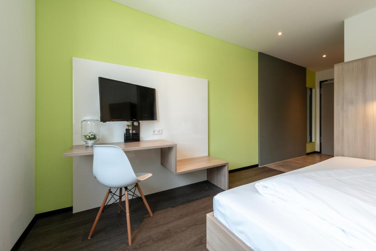 a2 HOTELS Denkendorf - Airport&Messe Eksteriør bilde